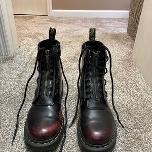 Dr. Martens Sinclair in Burgundy